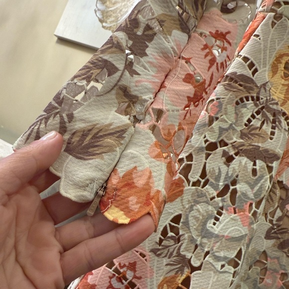 NWT Elliatt | Floral Lace Long Sleeve Dress eyelet embroidered embroidery - Picture 16 of 17